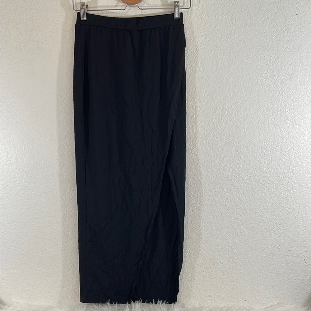 SHEIN Black Long Wrap Skirt With A Side Slit Size Medium